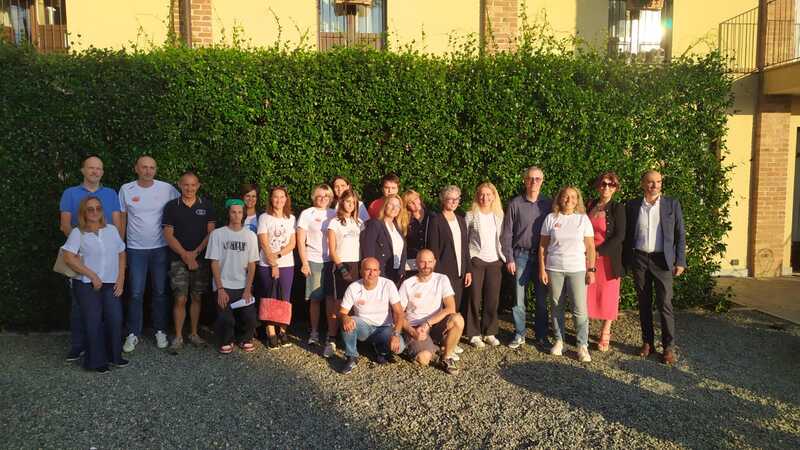 Lapnea, partner e staff